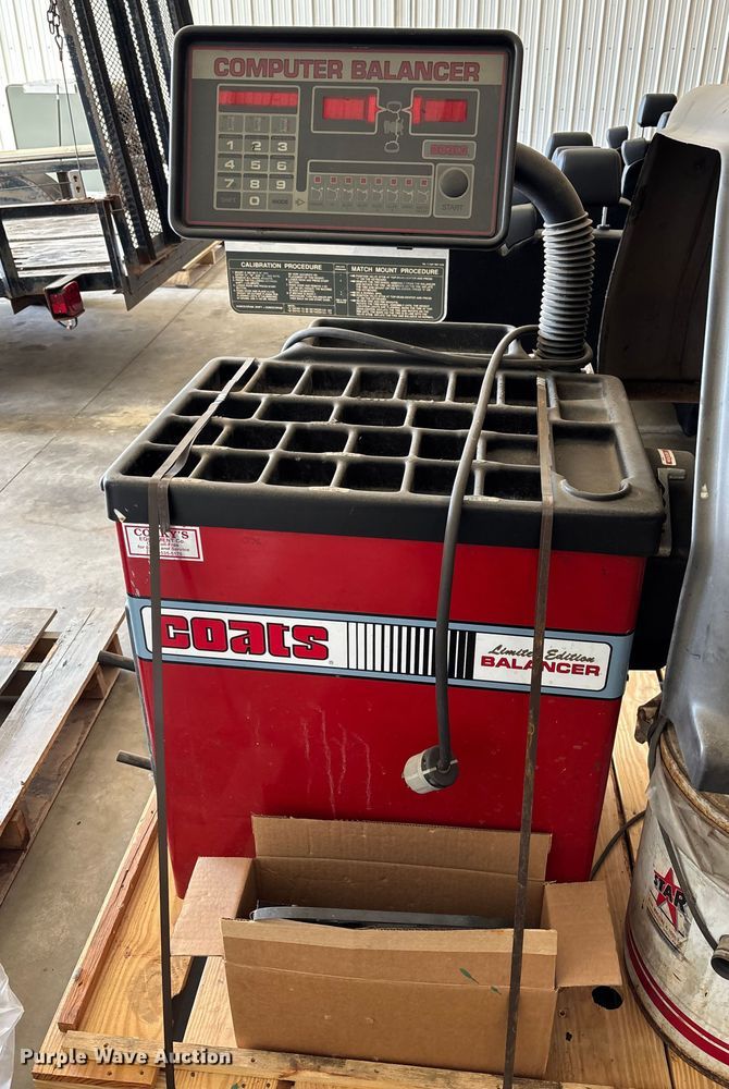 image for item EV2045 Coats 1025 Limited Edition tire balancer