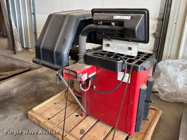 image for item EV2045 Coats 1025 Limited Edition tire balancer