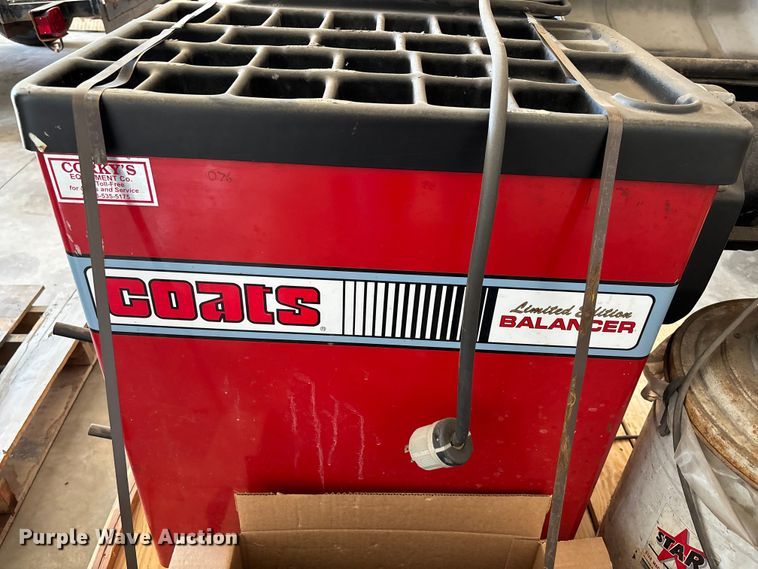 image for item EV2045 Coats 1025 Limited Edition tire balancer