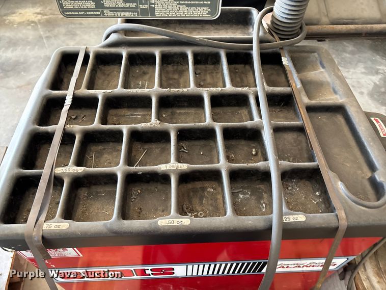 image for item EV2045 Coats 1025 Limited Edition tire balancer