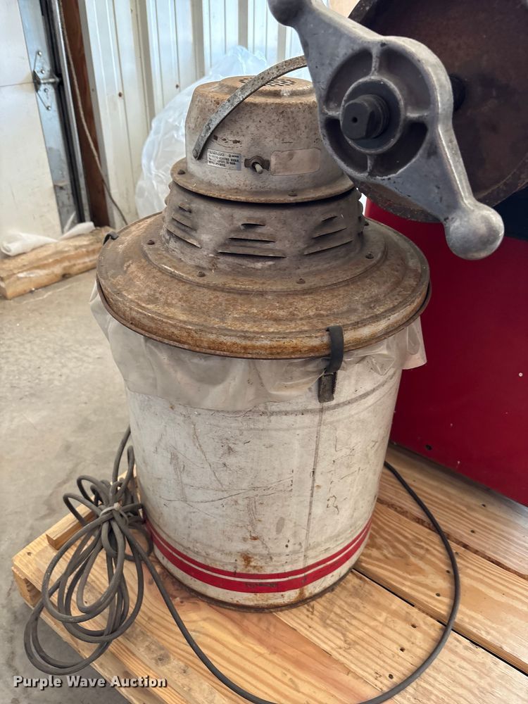 image for item EV2045 Coats 1025 Limited Edition tire balancer