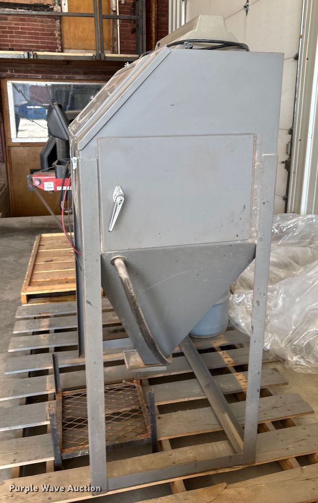 image for item EV2046 Econoline blast cabinet