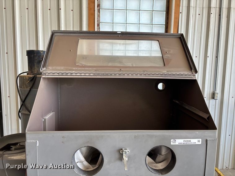 image for item EV2046 Econoline blast cabinet