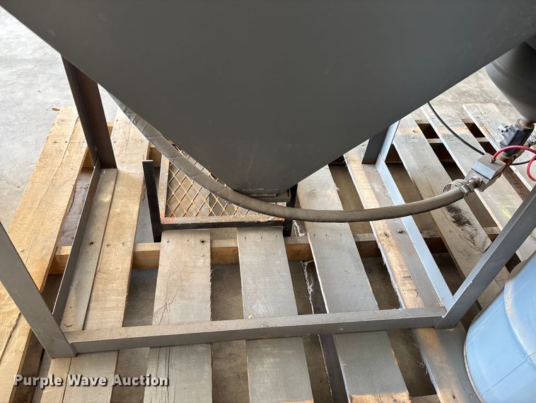 image for item EV2046 Econoline blast cabinet