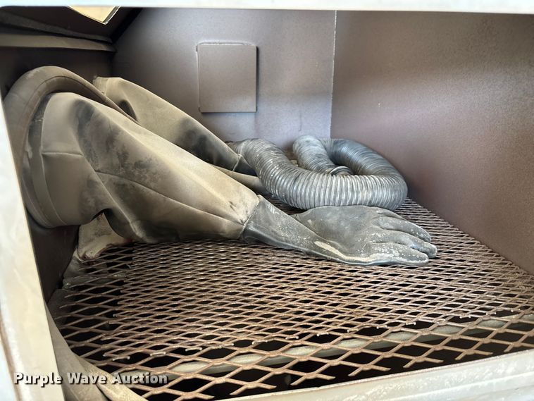 image for item EV2046 Econoline blast cabinet