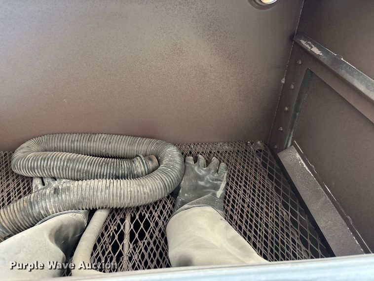 image for item EV2046 Econoline blast cabinet