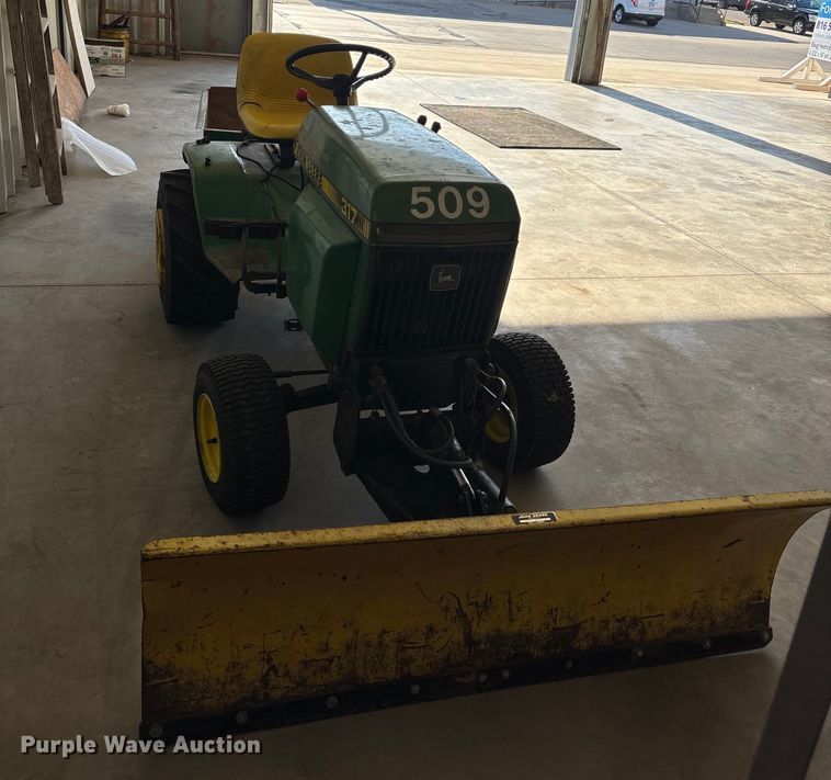 image for item EV2047 John Deere 317 lawn tractor