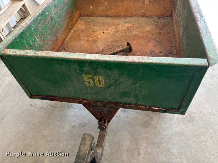 image for item EV2047 John Deere 317 lawn tractor