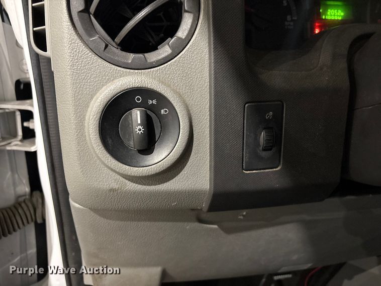 image for item EV2843 2019 Ford E450 shuttle bus