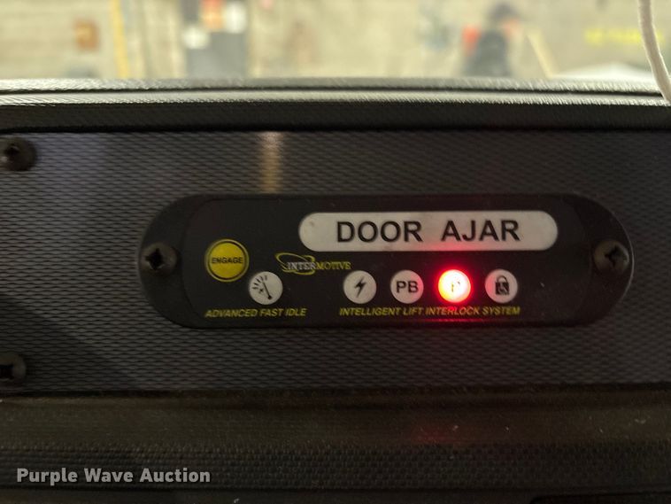 image for item EV2843 2019 Ford E450 shuttle bus