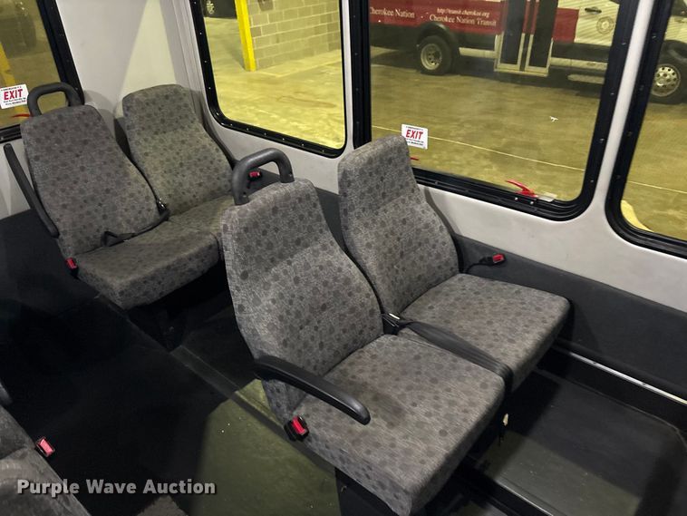 image for item EV2843 2019 Ford E450 shuttle bus