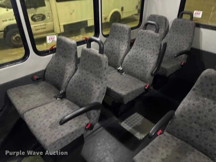 image for item EV2843 2019 Ford E450 shuttle bus