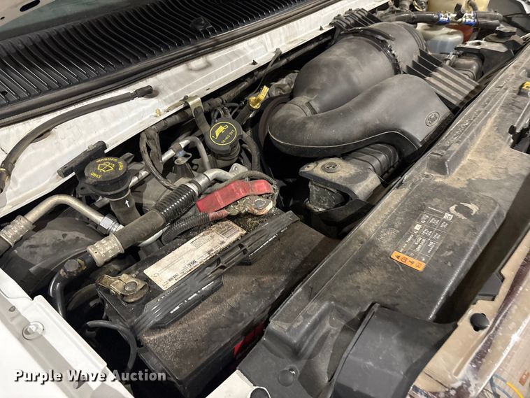 image for item EV2843 2019 Ford E450 shuttle bus