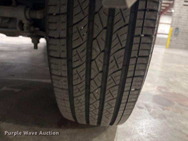 image for item EV2843 2019 Ford E450 shuttle bus