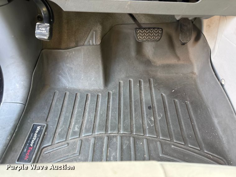 image for item EV2855 2014 Toyota Sienna van