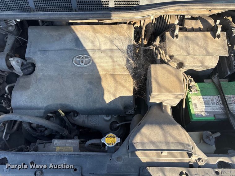 image for item EV2855 2014 Toyota Sienna van