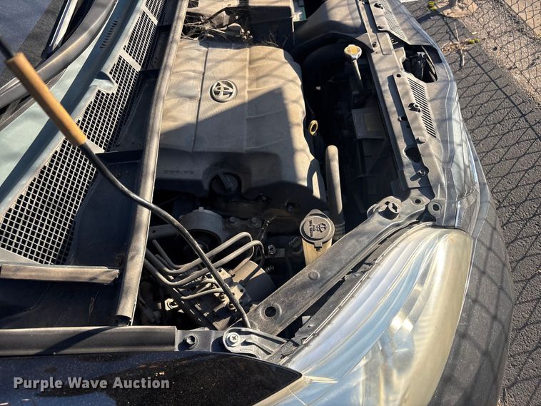 image for item EV2855 2014 Toyota Sienna van