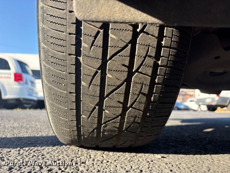 image for item EV2855 2014 Toyota Sienna van