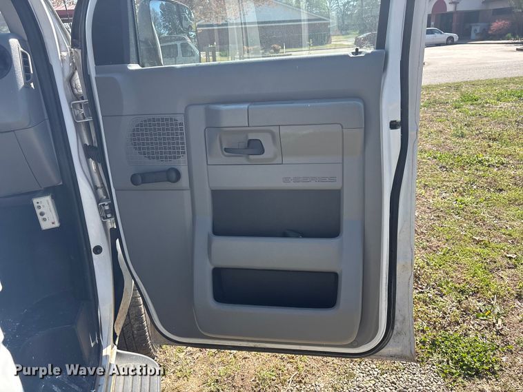 image for item EV2857 2014 Ford E350 van