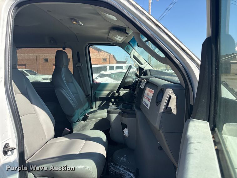 image for item EV2857 2014 Ford E350 van