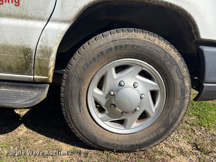 image for item EV2857 2014 Ford E350 van