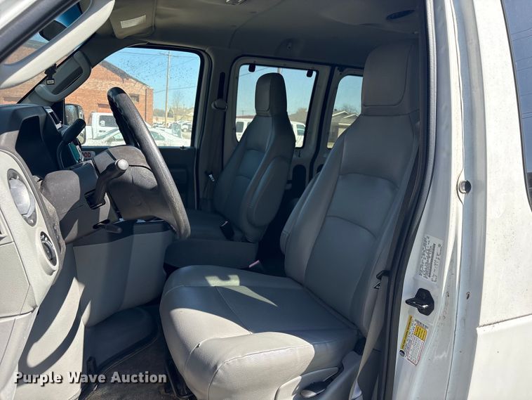 image for item EV2858 2014 Ford E350 van