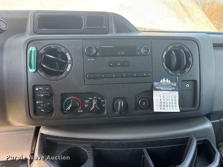 image for item EV2858 2014 Ford E350 van