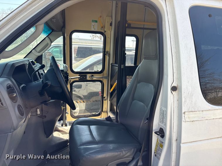 image for item EV2861 2012 Ford E350 handicap accessible van