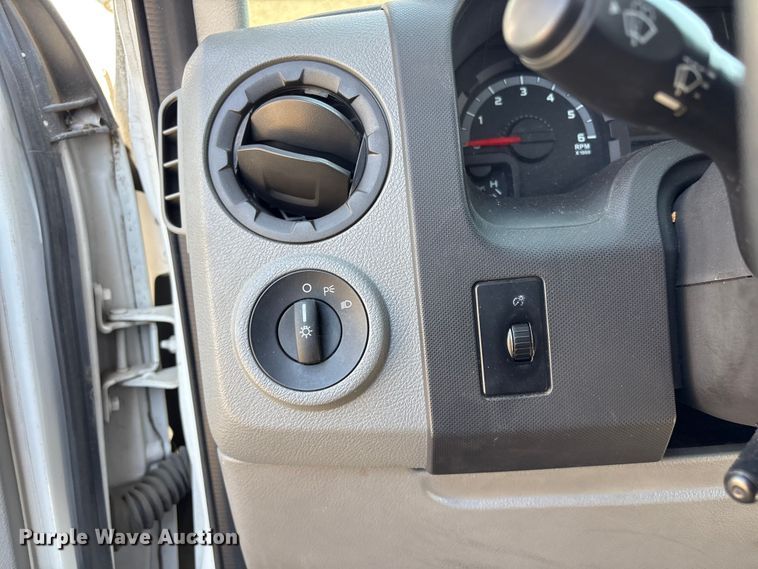 image for item EV2861 2012 Ford E350 handicap accessible van