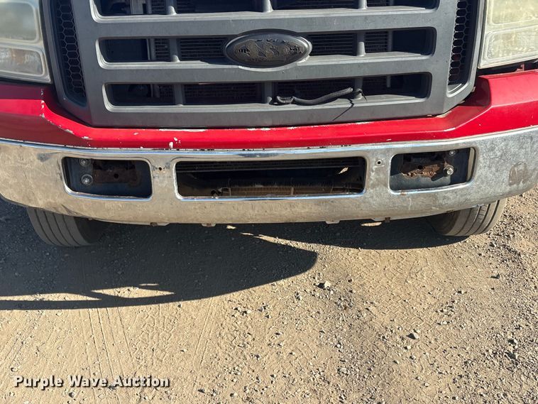 image for item EV2864 1999 Ford F550 rollback truck