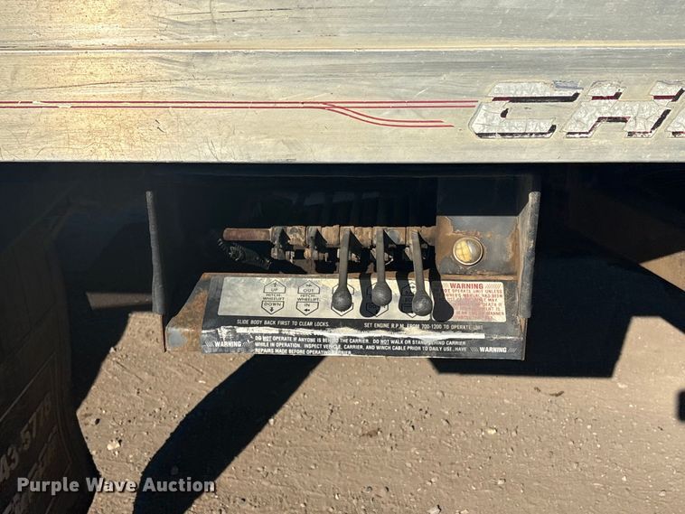 image for item EV2864 1999 Ford F550 rollback truck