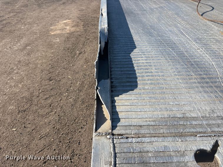 image for item EV2864 1999 Ford F550 rollback truck