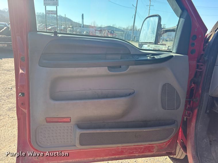 image for item EV2864 1999 Ford F550 rollback truck