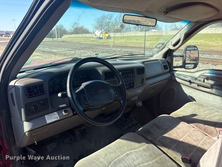 image for item EV2864 1999 Ford F550 rollback truck