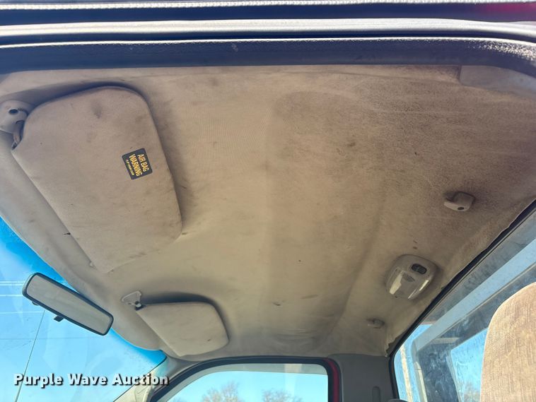 image for item EV2864 1999 Ford F550 rollback truck