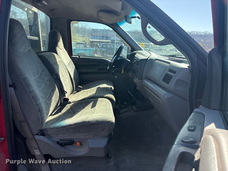 image for item EV2864 1999 Ford F550 rollback truck