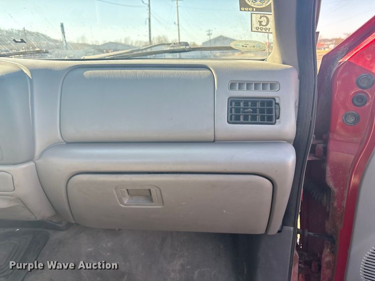 image for item EV2864 1999 Ford F550 rollback truck