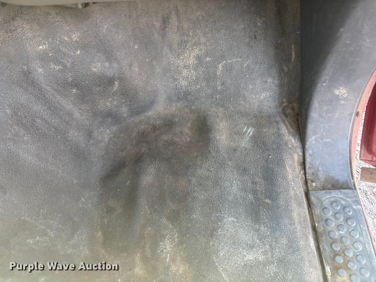 image for item EV2864 1999 Ford F550 rollback truck