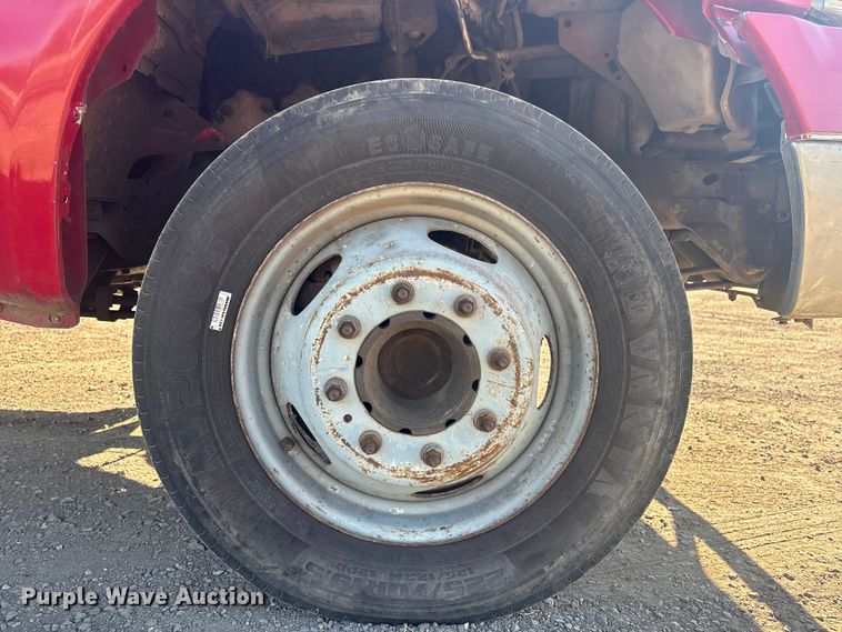 image for item EV2864 1999 Ford F550 rollback truck