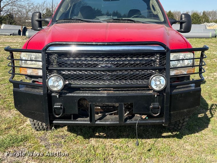 image for item EV2867 2003 Ford F350 Super Duty pickup truck cab and chassis