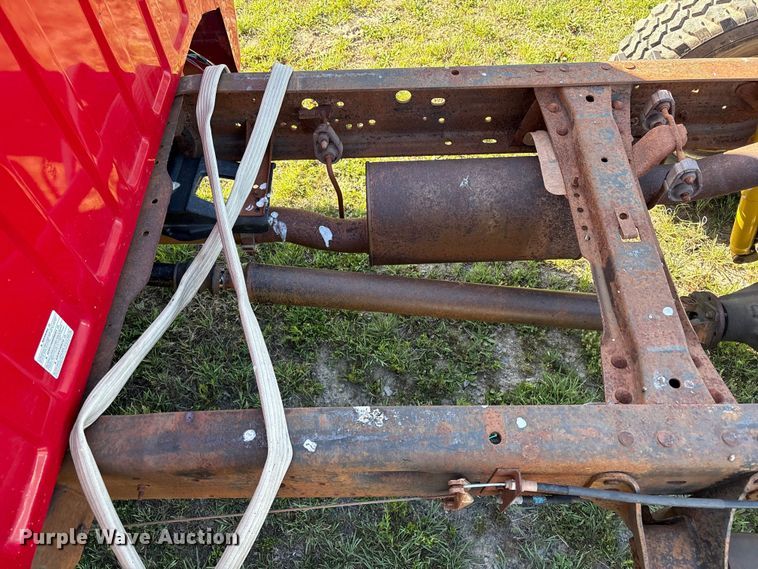 image for item EV2867 2003 Ford F350 Super Duty pickup truck cab and chassis