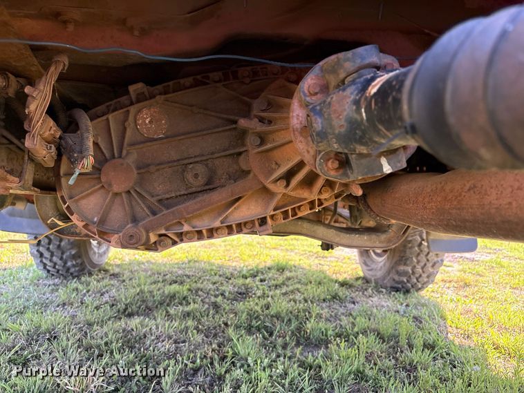 image for item EV2867 2003 Ford F350 Super Duty pickup truck cab and chassis