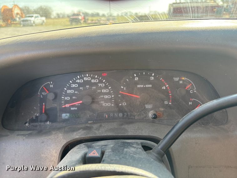 image for item EV2867 2003 Ford F350 Super Duty pickup truck cab and chassis