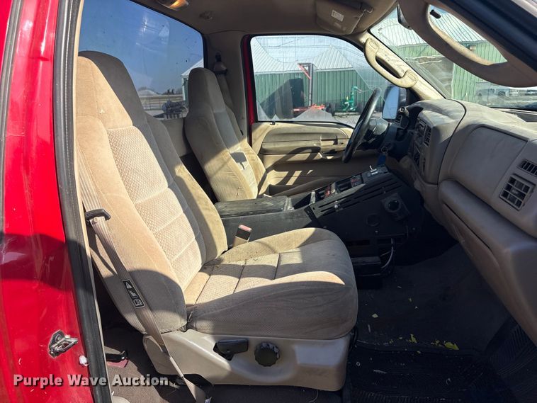 image for item EV2867 2003 Ford F350 Super Duty pickup truck cab and chassis