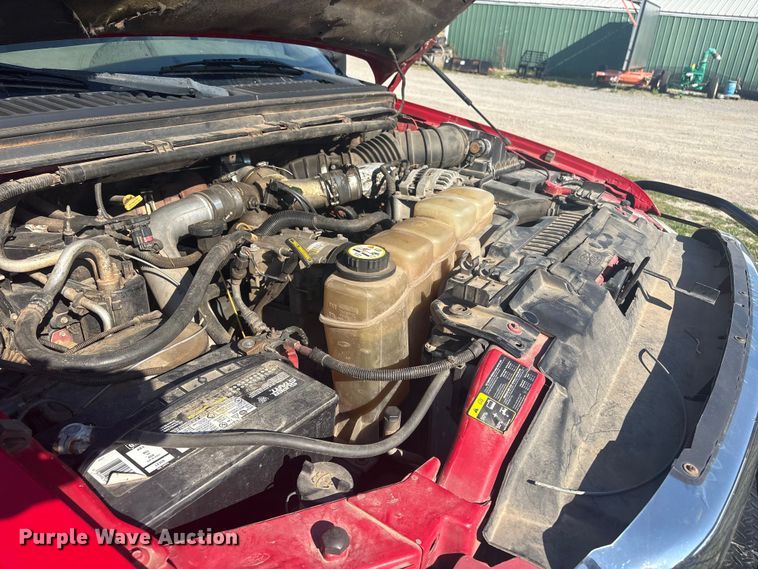 image for item EV2867 2003 Ford F350 Super Duty pickup truck cab and chassis