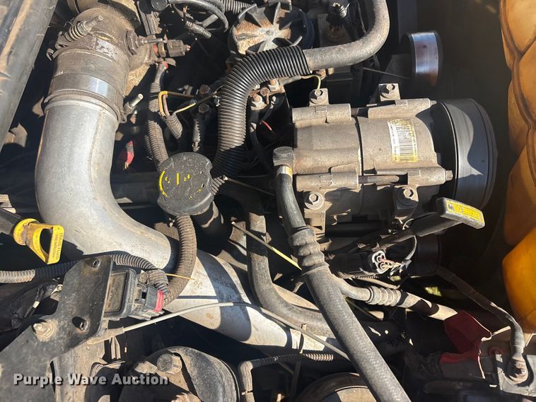 image for item EV2867 2003 Ford F350 Super Duty pickup truck cab and chassis