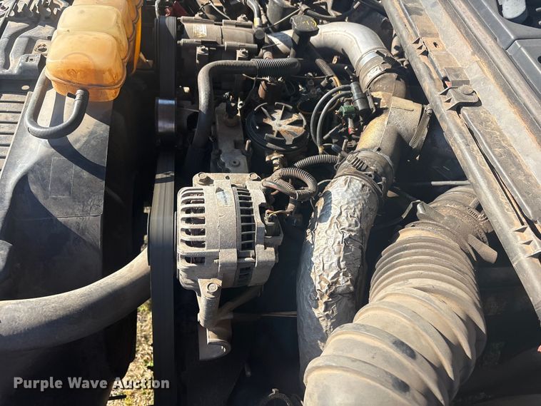 image for item EV2867 2003 Ford F350 Super Duty pickup truck cab and chassis