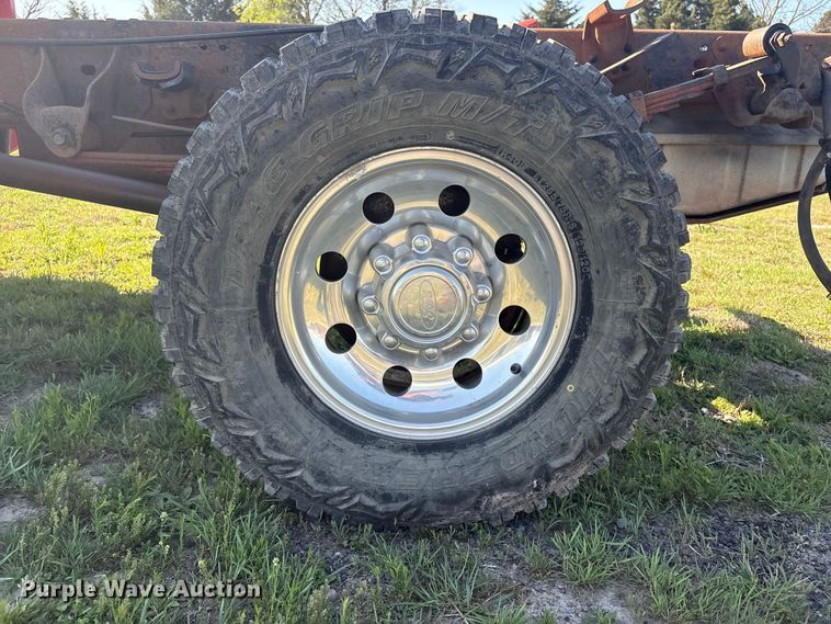 image for item EV2867 2003 Ford F350 Super Duty pickup truck cab and chassis