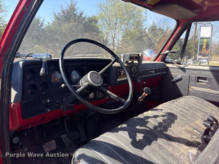 image for item EV2869 1986 Chevrolet C6V pumper fire truck