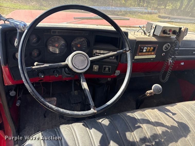 image for item EV2869 1986 Chevrolet C6V pumper fire truck